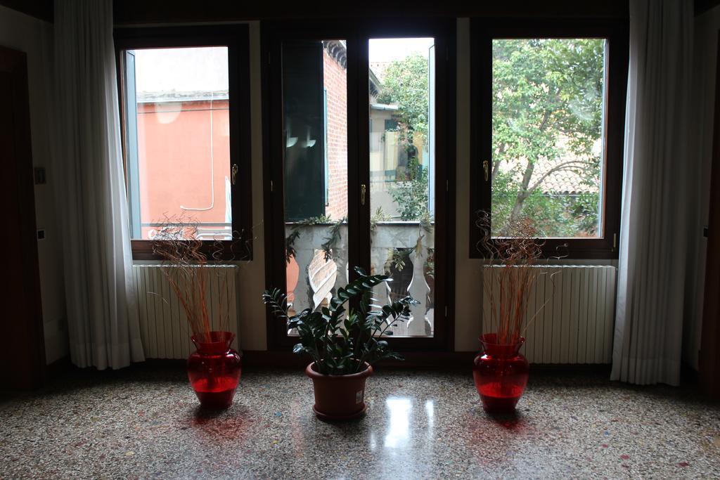 Bed and Breakfast Domus Orsoni Венеция Экстерьер фото